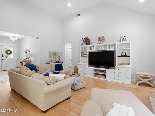 House for sale in Manahawkin, New Jersey