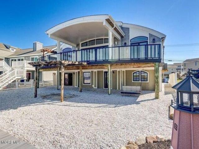 House for sale in Manahawkin, New Jersey