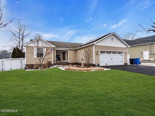 House for sale in Manahawkin, New Jersey