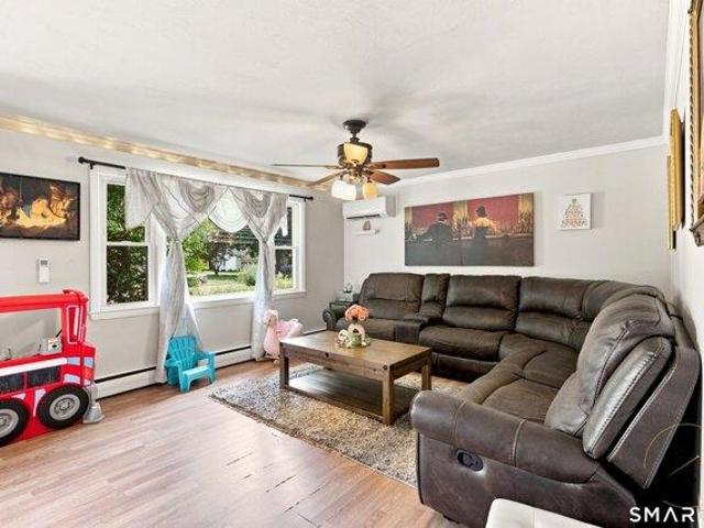 House for sale in Manchester, Capitol Planning Region