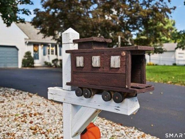 House for sale in Manchester, Capitol Planning Region