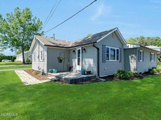 House for sale in Whiting, New Jersey