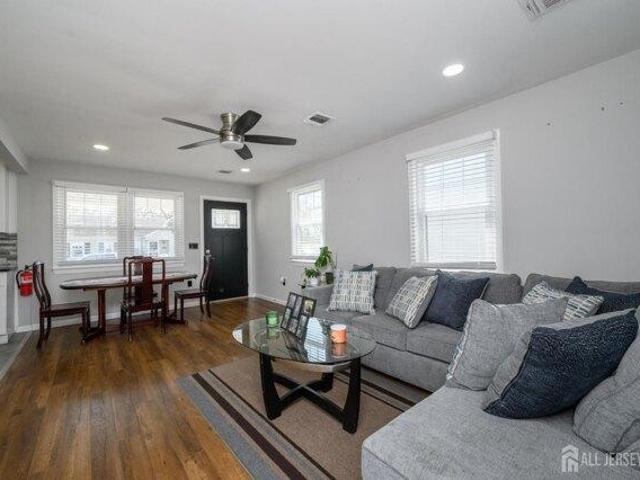 House for sale in Manville, New Jersey