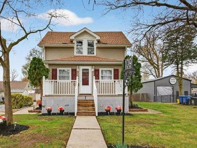 House for sale in Maple Shade, New Jersey