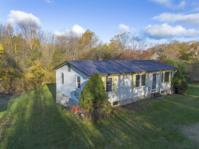 House for sale in Marshfield, Washington County