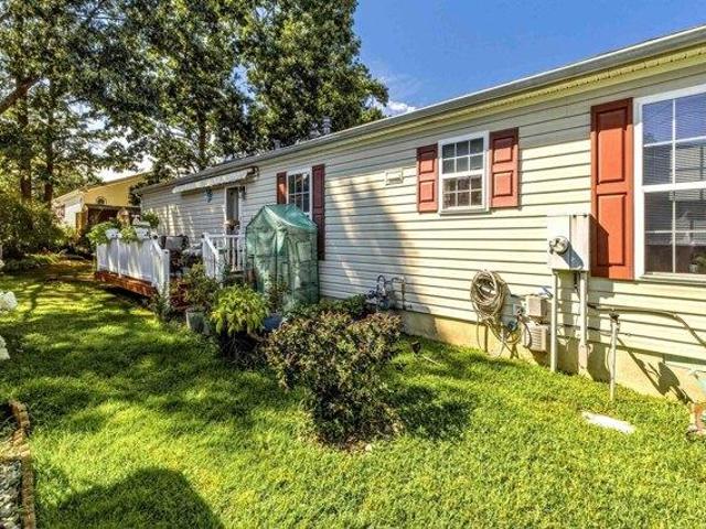 House for sale in Dorothy, New Jersey