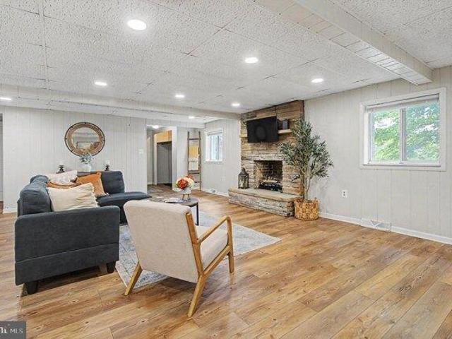 House for sale in Garrett, Maryland