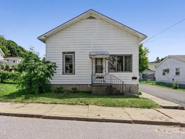 House for sale in Saratoga, New York