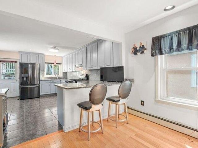 House for sale in Glenwood, Medford