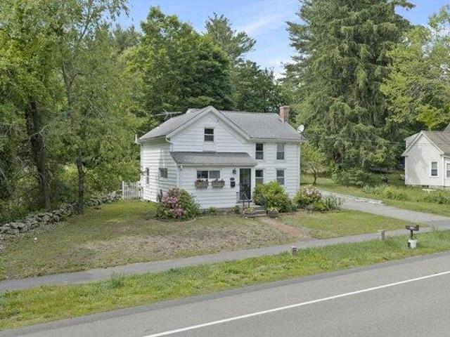House for sale in Medway, Massachusetts