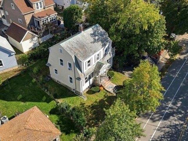 House for sale in Windsor at Oak Grove, Melrose