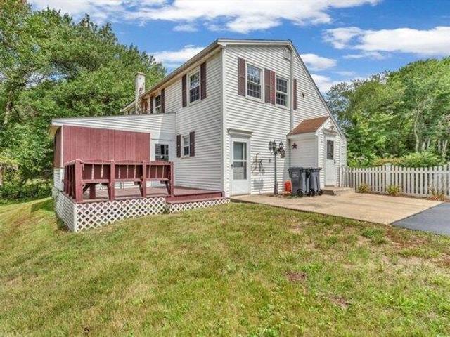 House for sale in Mendon, Massachusetts