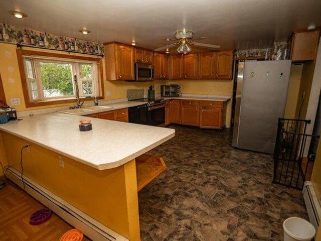 House for sale in Mexico, Maine