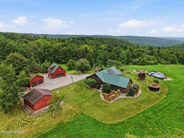 House for sale in Middlefield, Town of Middlefield