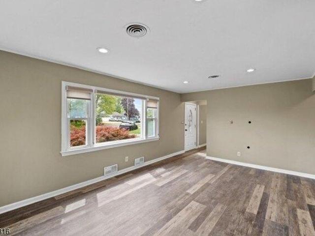 House for sale in Middlesex, New Jersey