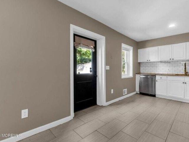 House for sale in Middlesex, New Jersey