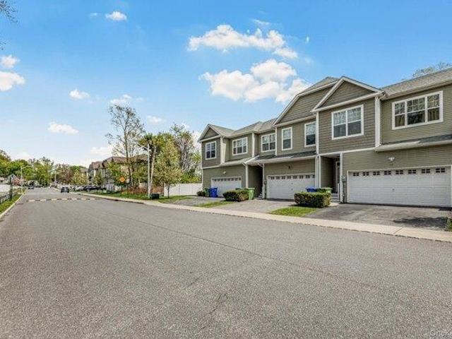 House for sale in New York