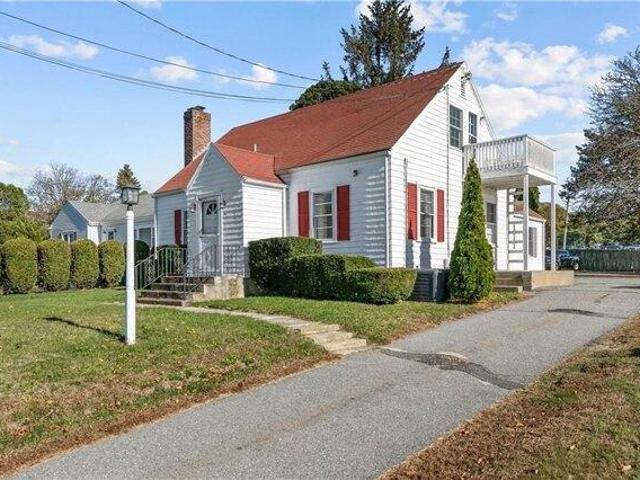 House for sale in Middletown, Rhode Island