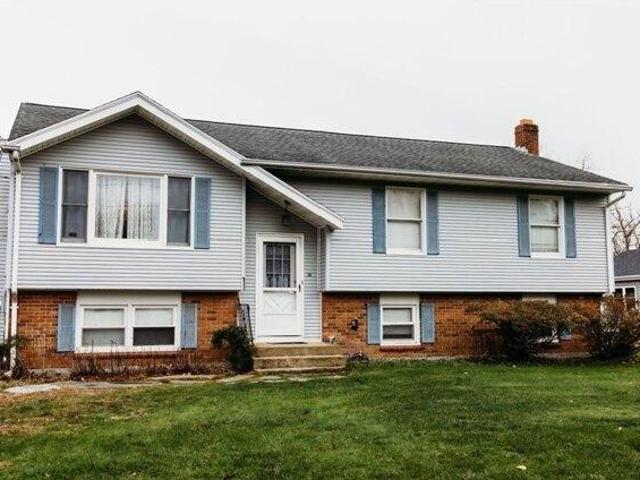 House for sale in Middletown, Rhode Island
