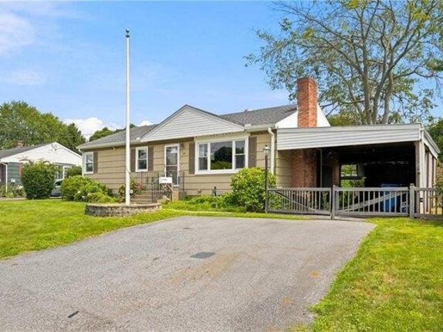 House for sale in Middletown, Rhode Island