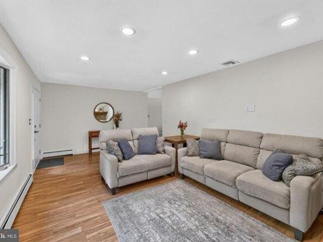 House for sale in Pittstown, New Jersey