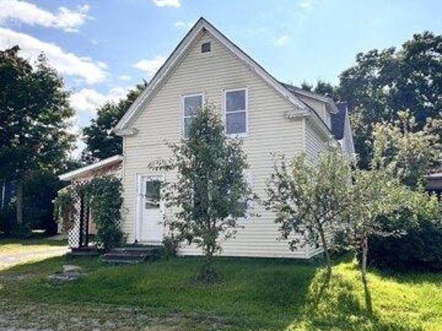 House for sale in Across the Tracks, Millinocket