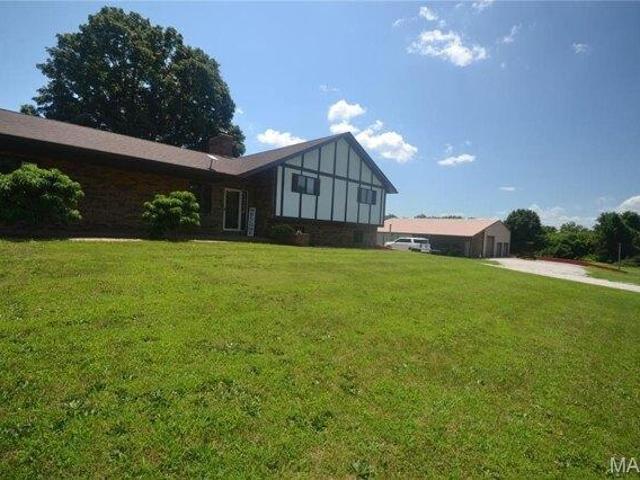 House for sale in Millstadt, Illinois