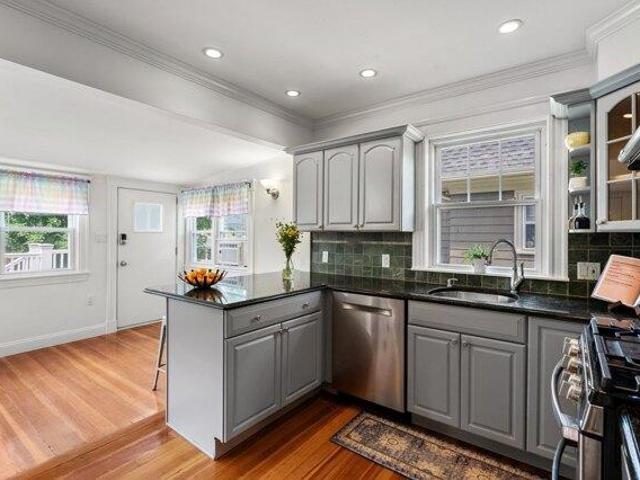 House for sale in East Milton, Milton