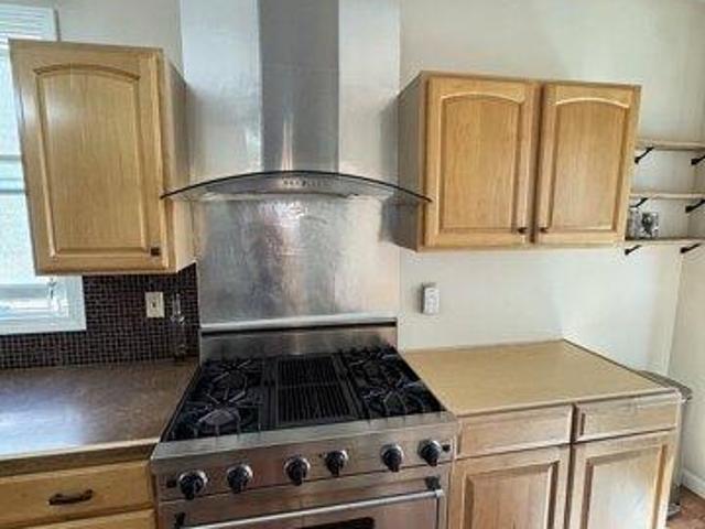 House for sale in Milton Upper Mills, Milton
