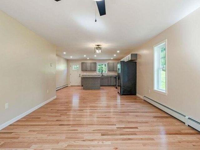 House for sale in Milton, Strafford County