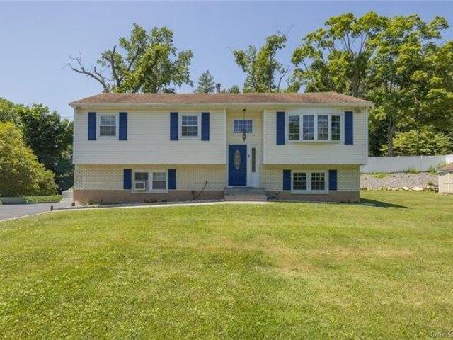 House for sale in Cortlandt Manor, New York