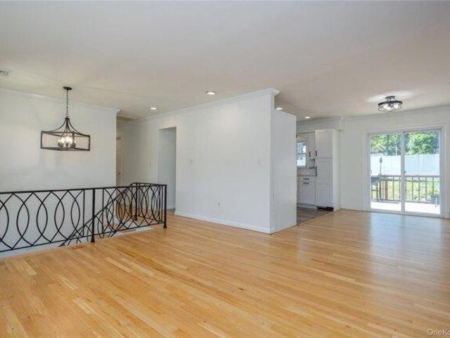House for sale in Cortlandt Manor, New York