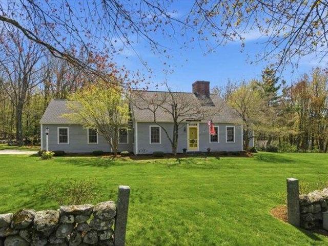 House for sale in New Hampshire