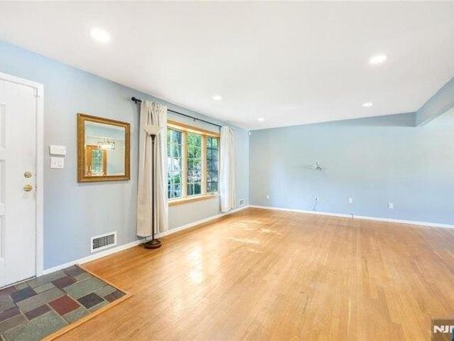 House for sale in Montvale, New Jersey