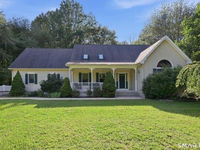 House for sale in Oakdale, Montville