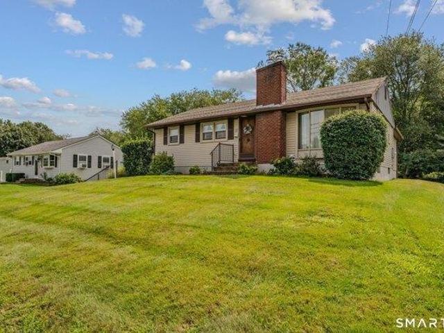 House for sale in Mohegan, Montville