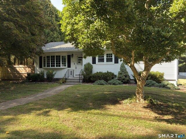 House for sale in Massapeag, Montville