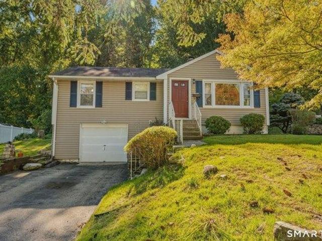 House for sale in Mohegan, Montville