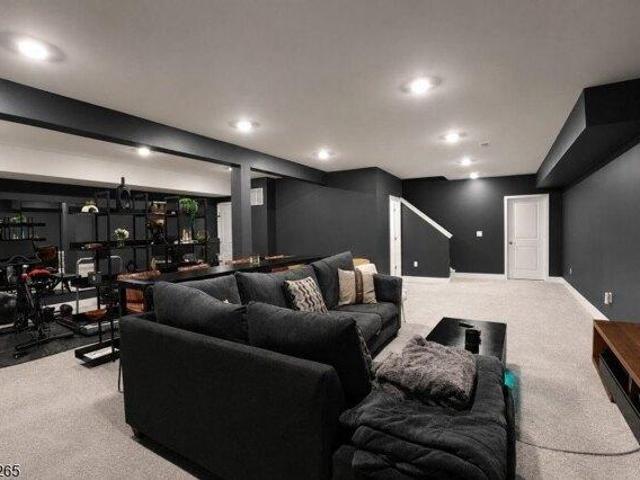 House for sale in Morris Plains, New Jersey