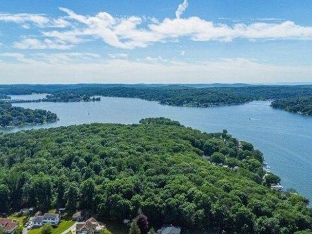 House for sale in Landing, New Jersey