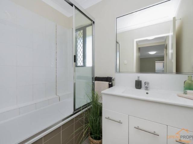 House for sale in Mount Louisa, Queensland