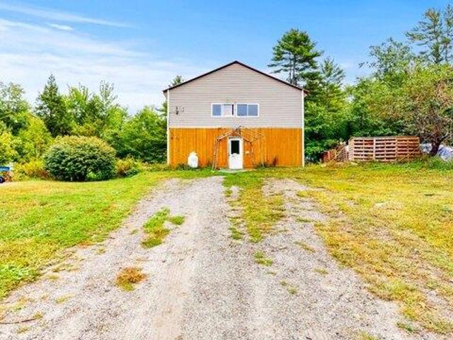 House for sale in Mount Vernon, Maine