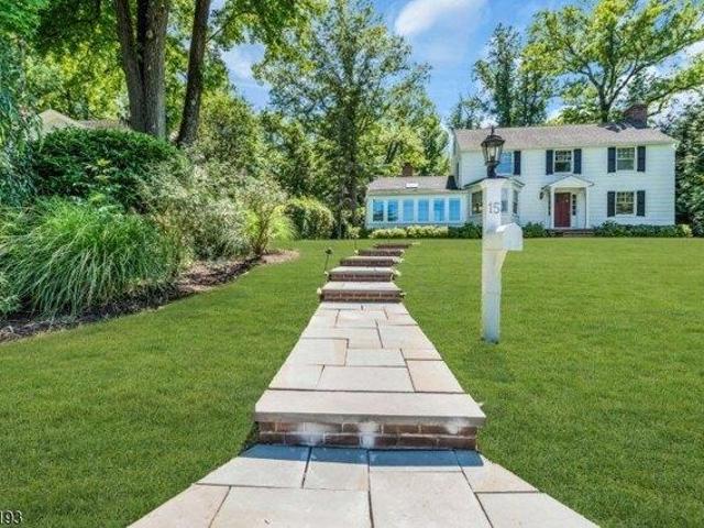 House for sale in Mountainside, New Jersey