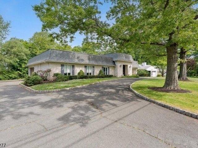 House for sale in Mountainside, New Jersey