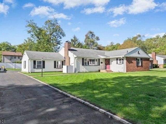 House for sale in Mountainside, New Jersey