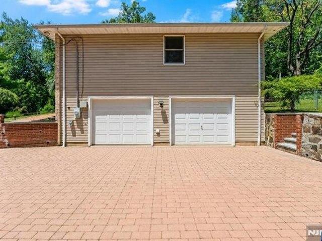 House for sale in Mountainside, New Jersey