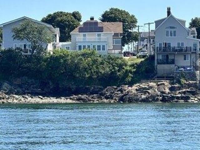 House for sale in Nahant, Essex County