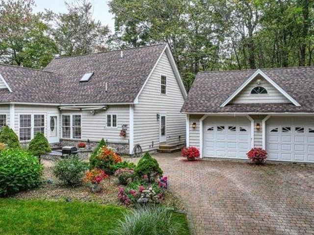 House for sale in Naples, Cumberland County