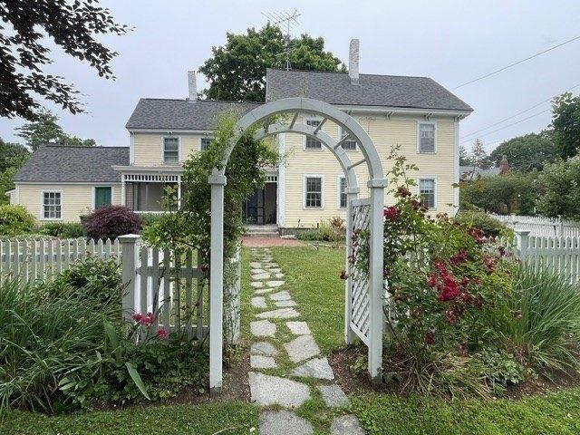 House for sale in New Hampshire