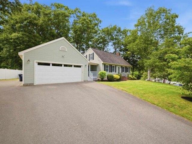 House for sale in New Hampshire